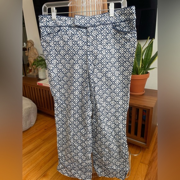 Lilly Pulitzer Palm Beach Fit Cropped Pants / size 6 - Picture 1 of 7